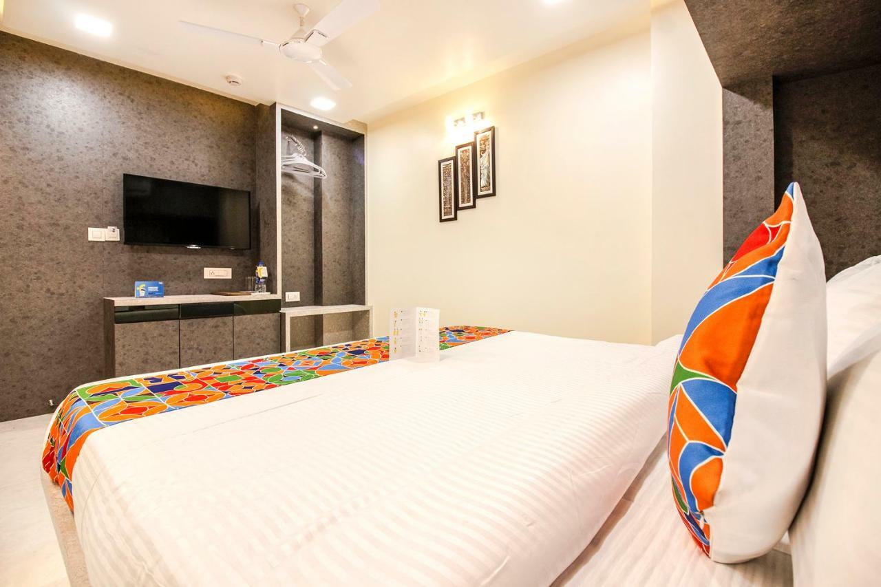 Hotel Radana Vashi Navimumbai Navi Mumbai Dış mekan fotoğraf